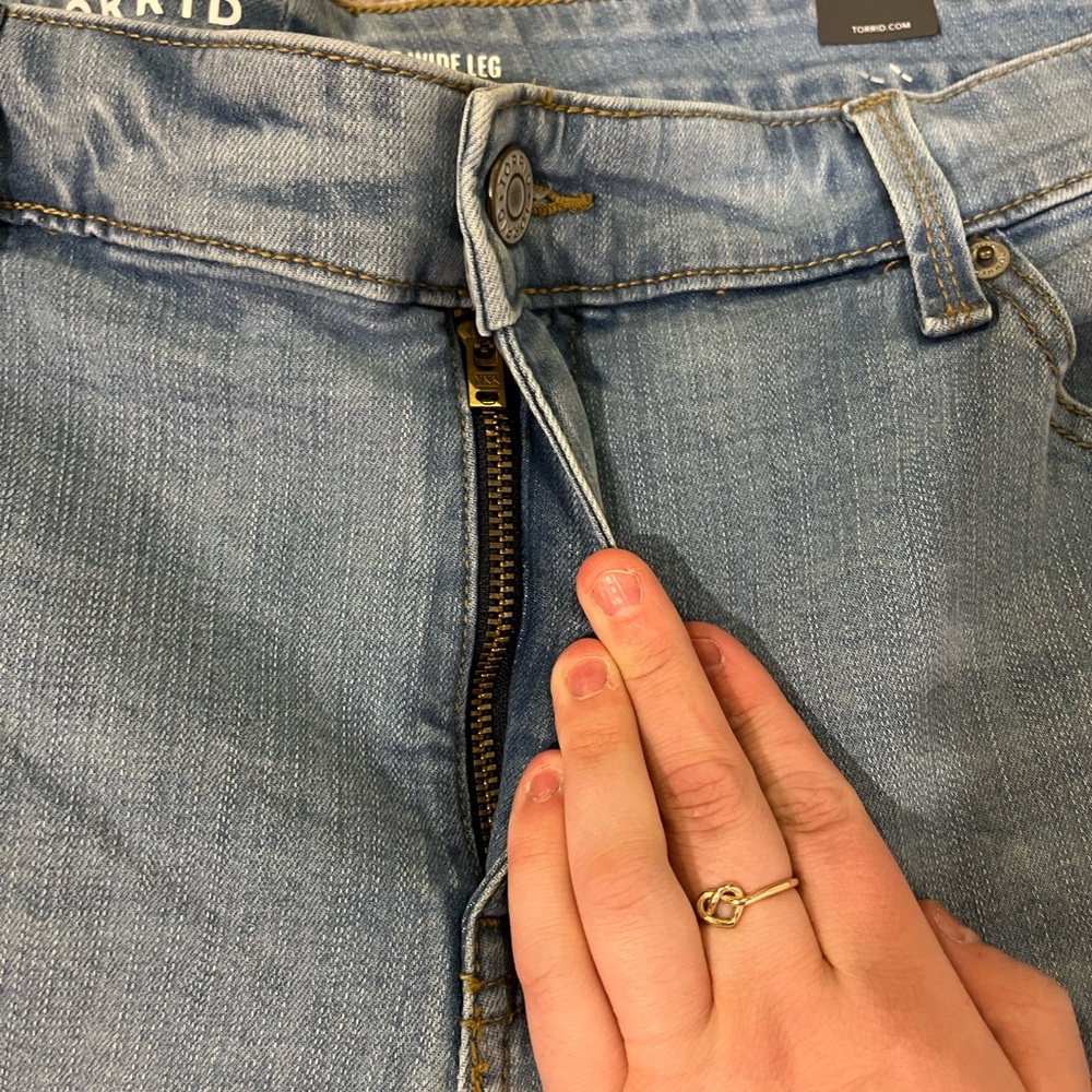 Torrid Perfect Wide Leg Mid Rise Jeans - Picture 7 of 15